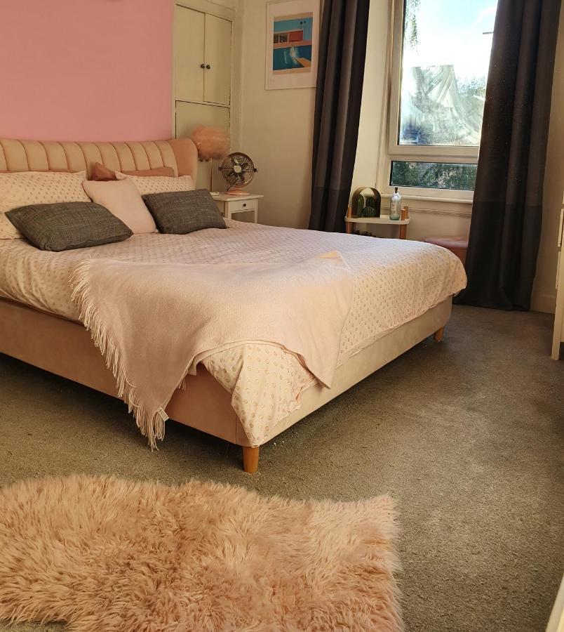 The Flat With The Pink Door Appartement Edinburgh Buitenkant foto